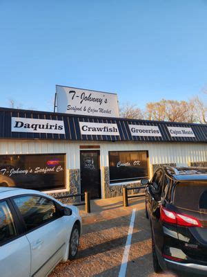 T johnny's coweta  Seafood to